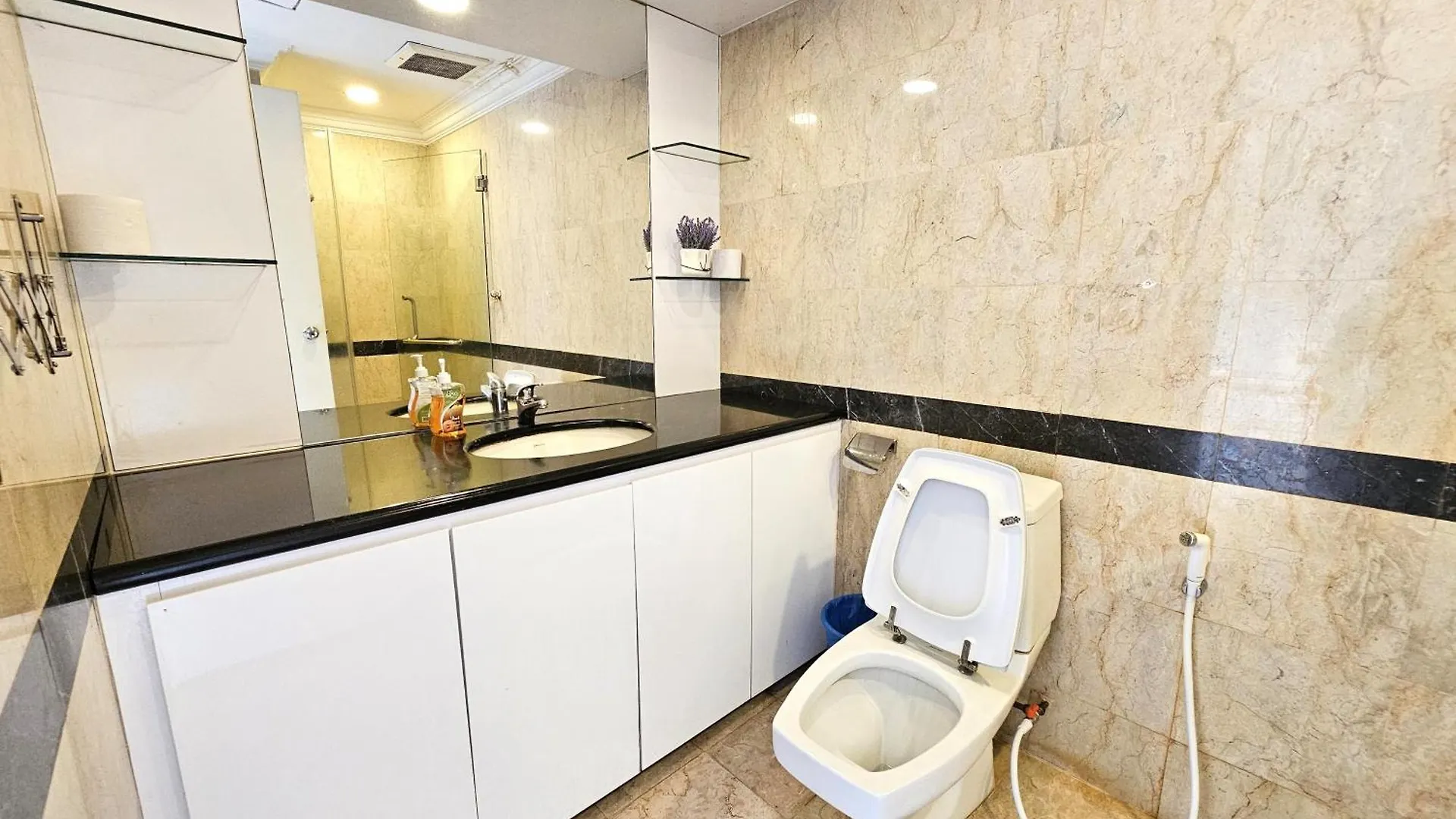 Bukit Bintang Fahrenheit88 Apartment By Sarah'S Lodge Kuala Lumpur
